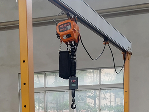 智能提升機是否能適應(yīng)高負荷的起吊和卸載工作